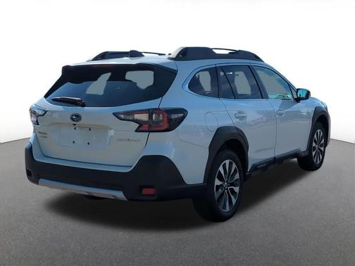 Crystal White Pearl 2024 Subaru Outback Limited