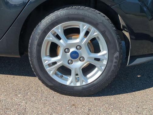 Shadow Black 2016 Ford Fiesta SE