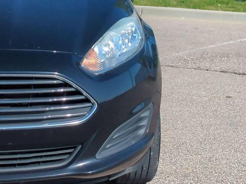 Shadow Black 2016 Ford Fiesta SE