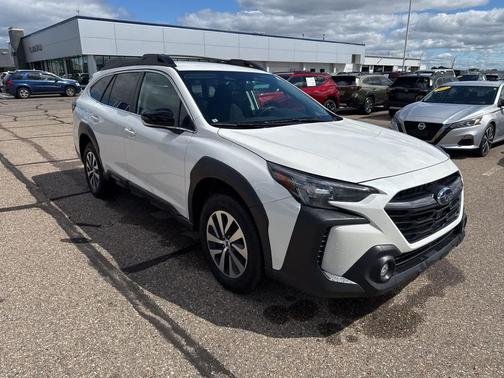 2025 Subaru Outback Premium