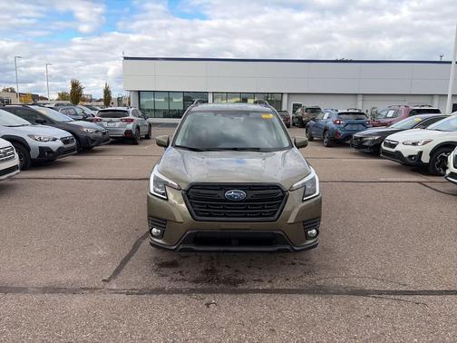 2023 Subaru Forester Premium