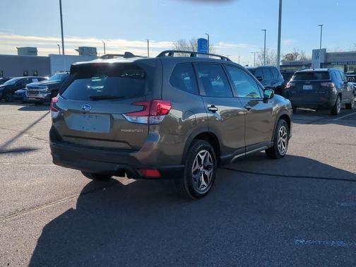2023 Subaru Forester Premium