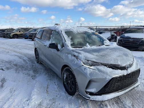 2025 Toyota Sienna XSE 7 Passenger