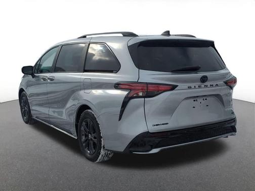 2025 Toyota Sienna XSE 7 Passenger