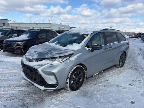 2025 Toyota Sienna XSE 7 Passenger
