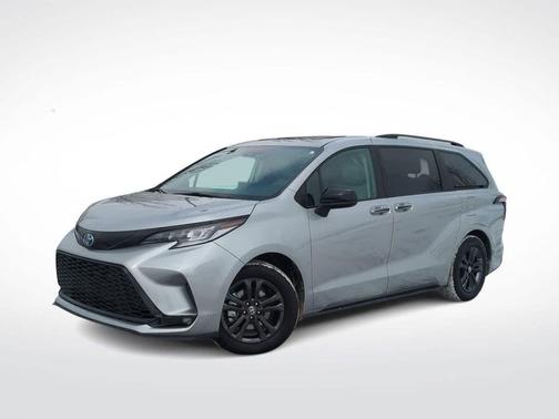 2025 Toyota Sienna XSE 7 Passenger