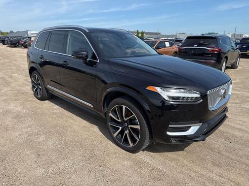 Onyx Black Metallic 2024 Volvo XC90 B6 Plus Bright Theme 7-Seater