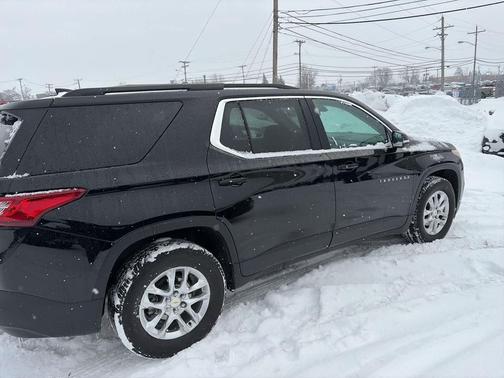 2020 Chevrolet Traverse LT Cloth