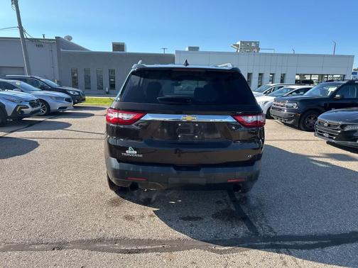 2018 Chevrolet Traverse LT Cloth