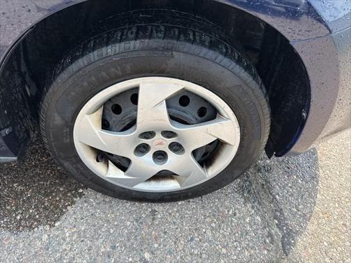 2010 Pontiac Vibe Base