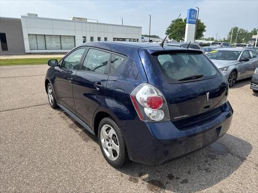 2010 Pontiac Vibe Base