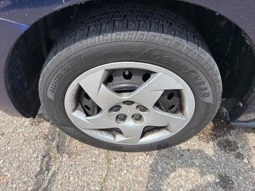 2010 Pontiac Vibe Base