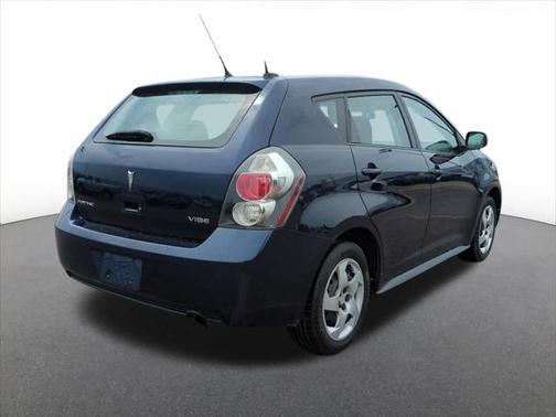 2010 Pontiac Vibe Base