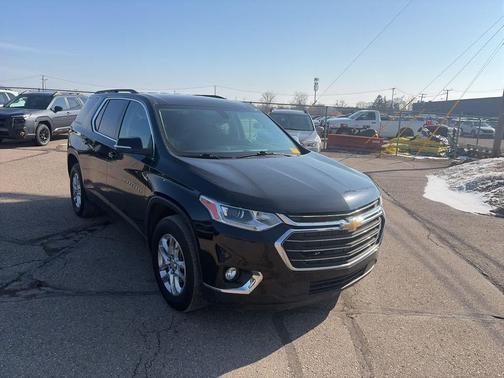 2021 Chevrolet Traverse LT Cloth