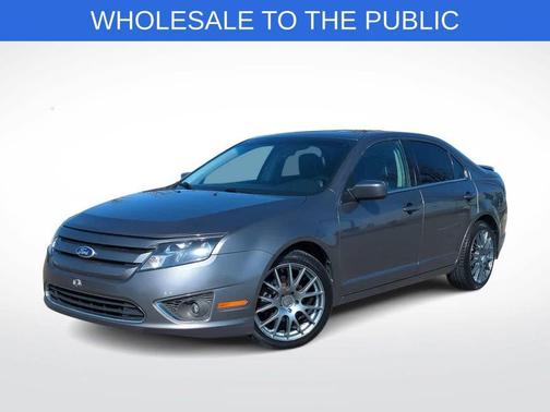Gray 2010 Ford Fusion SE