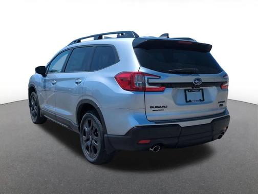 Ice Silver Metallic 2026 Subaru Ascent Onyx Edition Touring 7-Passenger