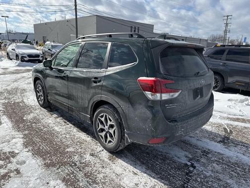 2023 Subaru Forester Premium