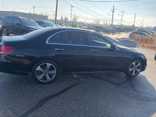 2018 Mercedes-Benz E-Class 4MATIC