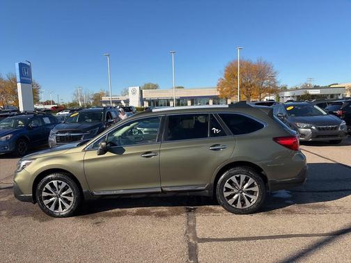 2019 Subaru Outback 2.5i Touring