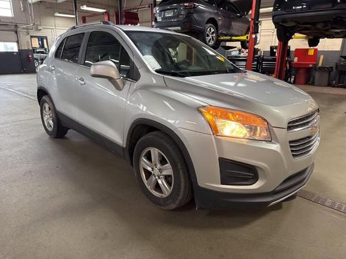 Silver Ice Metallic 2016 Chevrolet Trax LT