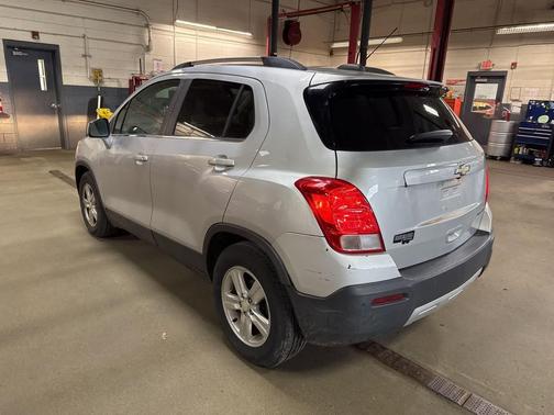 Silver Ice Metallic 2016 Chevrolet Trax LT