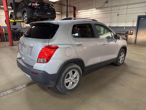 Silver Ice Metallic 2016 Chevrolet Trax LT