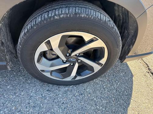 Magnetite Gray Metallic 2024 Subaru Forester Touring