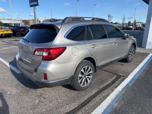Tungsten Metallic 2017 Subaru Outback 3.6R Limited