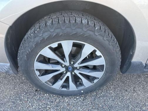 Tungsten Metallic 2017 Subaru Outback 3.6R Limited