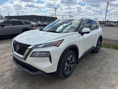 Pearl White Tricoat 2021 Nissan Rogue SV