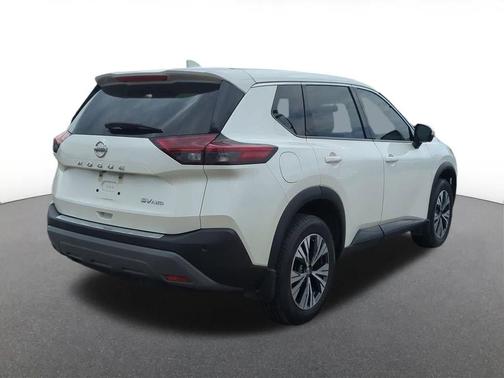 Pearl White Tricoat 2021 Nissan Rogue SV