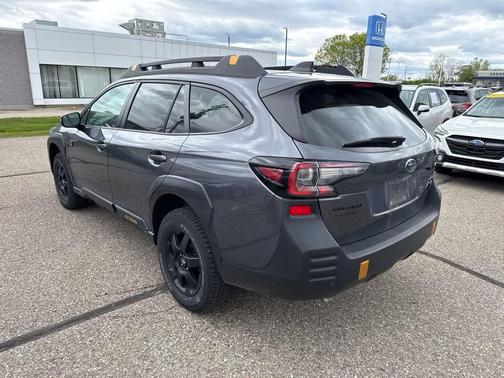 Magnetite Gray Metallic 2024 Subaru Outback Wilderness