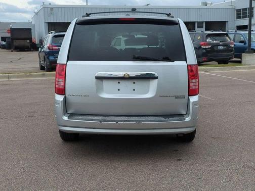 2009 Chrysler Town & Country Touring