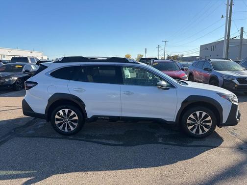 2025 Subaru Outback Touring XT