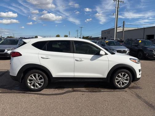 2020 Hyundai TUCSON SE