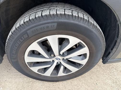 Autumn Green Metallic 2020 Subaru Outback Premium