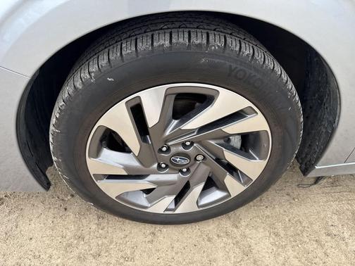Ice Silver Metallic 2024 Subaru Legacy Limited