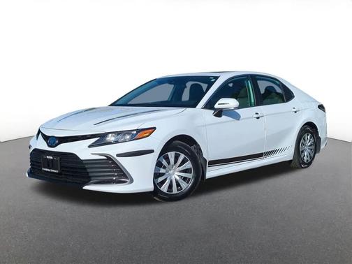 2024 Toyota Camry Hybrid LE