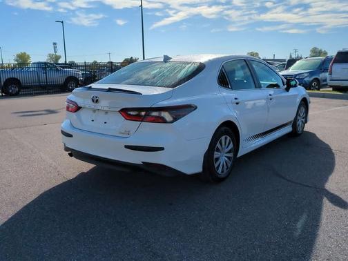2024 Toyota Camry Hybrid LE