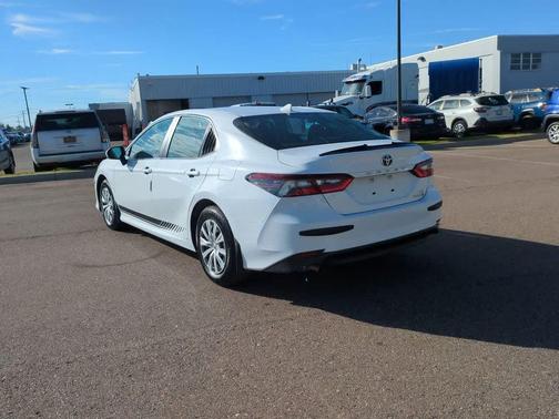 2024 Toyota Camry Hybrid LE