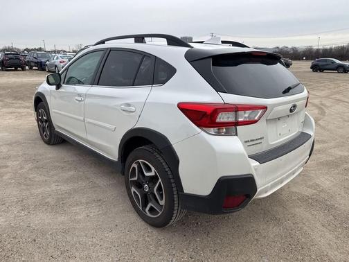 Crystal White Pearl 2018 Subaru Crosstrek 2.0i Limited