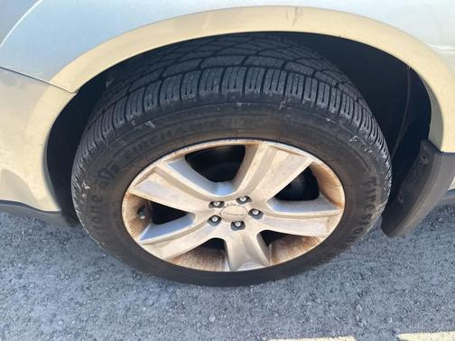 Champagne Gold Opal 2005 Subaru Outback 2.5 i