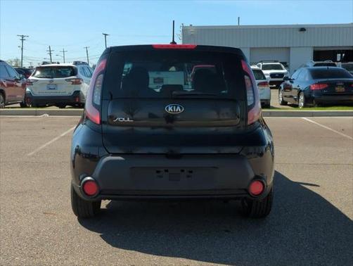 2016 Kia Soul Base