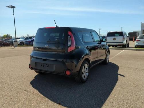 2016 Kia Soul Base