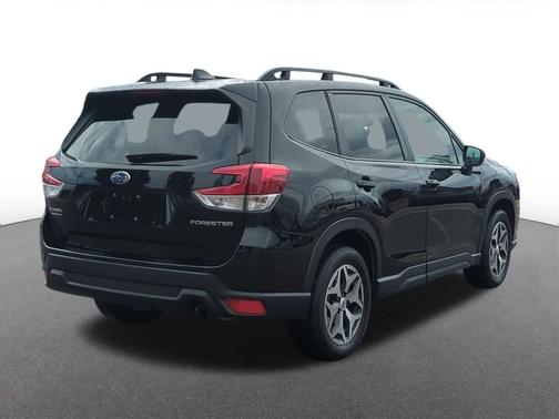 Crystal Black Silica 2024 Subaru Forester Premium