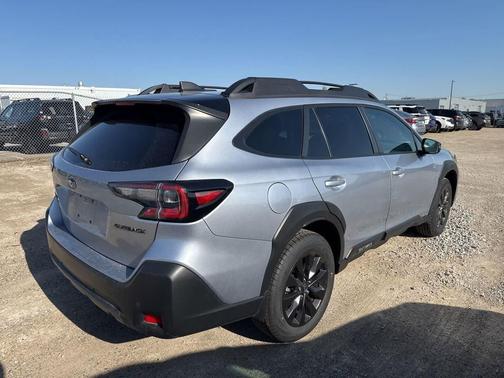 Ice Silver Metallic 2024 Subaru Outback Onyx Edition
