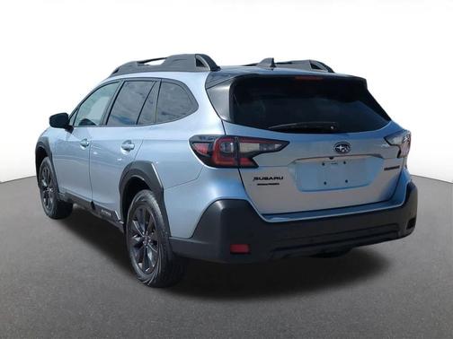 Ice Silver Metallic 2024 Subaru Outback Onyx Edition