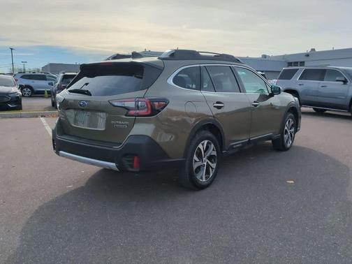 2022 Subaru Outback Touring