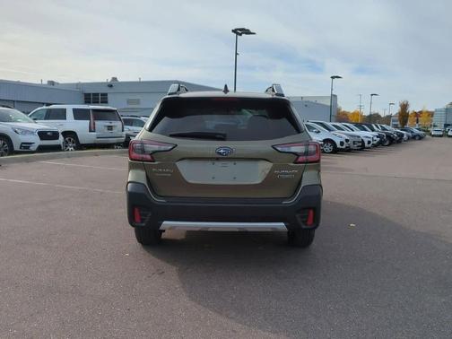 2022 Subaru Outback Touring