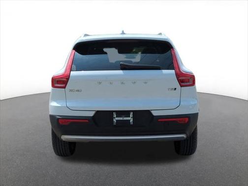 2019 Volvo XC40 T5 Momentum